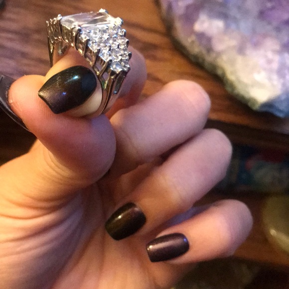 Ring - Picture 3 of 3